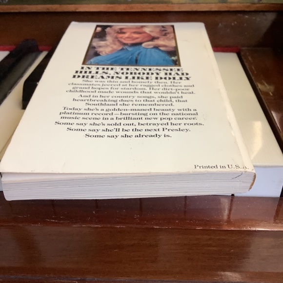 VINTAGE 1979 Dolly Parton Photo Biography Book by Otis James Paperback - Picture 6 of 7